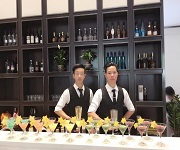 和興廣場【萬圣節(jié)狂歡日雞尾酒派對酒會實(shí)踐】佛山展翅調(diào)酒咖啡西點(diǎn)培訓(xùn)學(xué)校